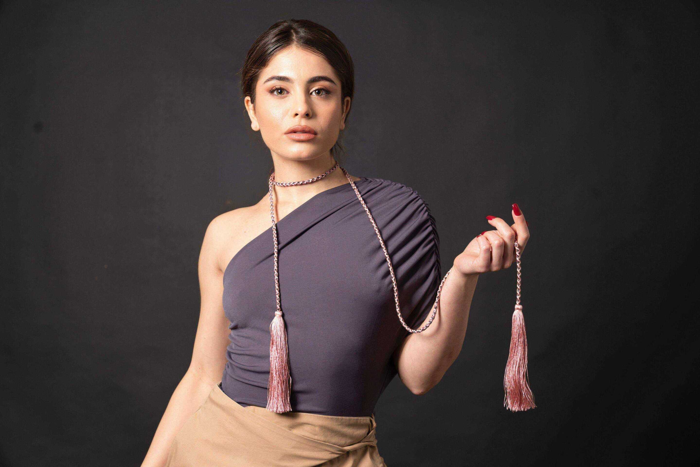 Miniatura Collana a cordone intrecciato con maxi nappe - 100%CACHEMIRE